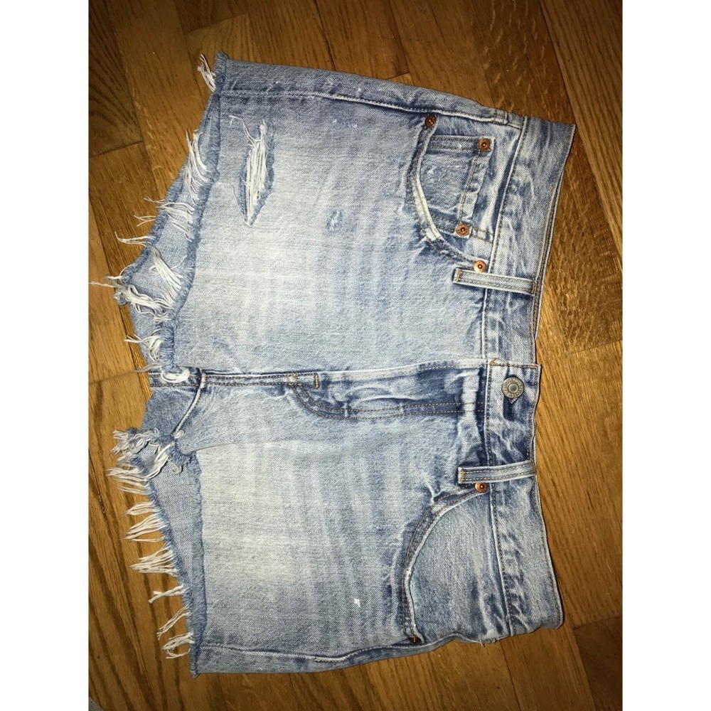 LEVIS 501 Light-wash distressed shorts